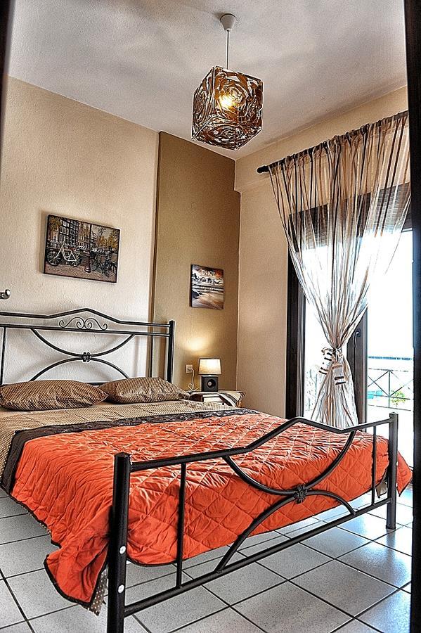 Palm Tree Apartments Psakoudia Exterior foto